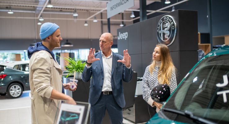 AUTOBRAVA Motors salonā  vairāk, nekā 300 apmeklētājiem bija iespēja apskatīt jauno Alfa Romeo Tonale