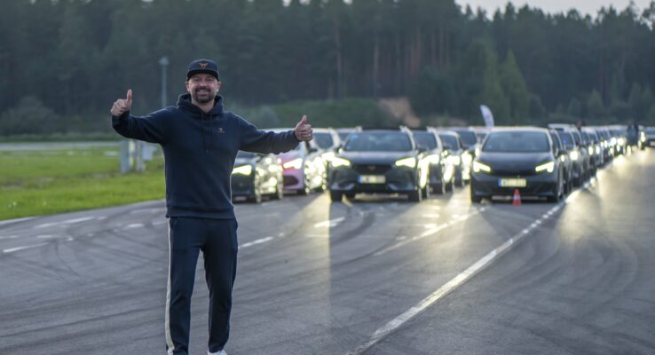 CUPRA Summit 2023 vienuviet pulcē teju 750 CUPRA entuziastus