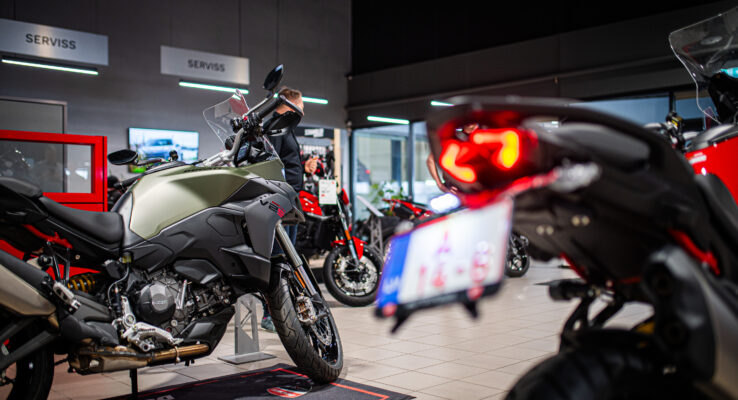 Atklāts jaunais DUCATI motosalons AUTOBRAVA Motors dīlercentrā, Krasta ielā 42