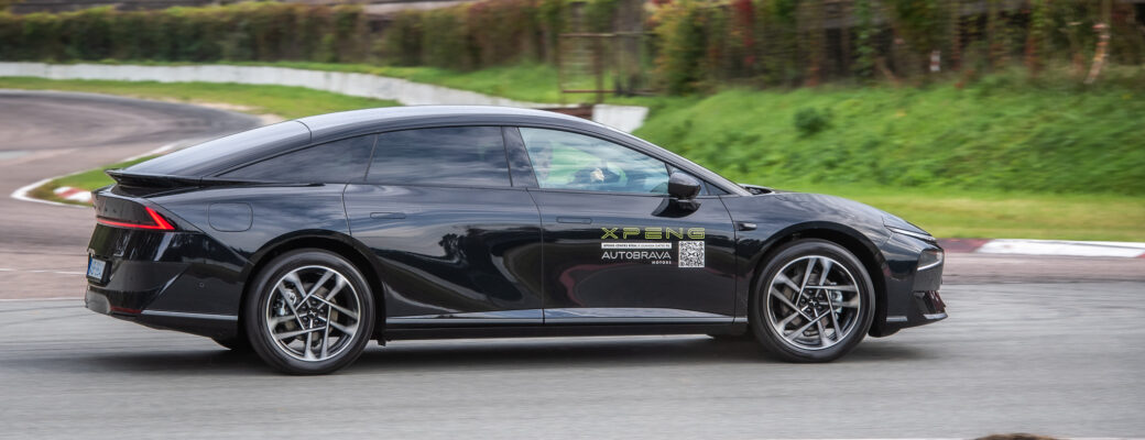 XPENG P7+ iegūst 3. vietu konkursā Latvijas e-auto 2026/27 savā kategorijā